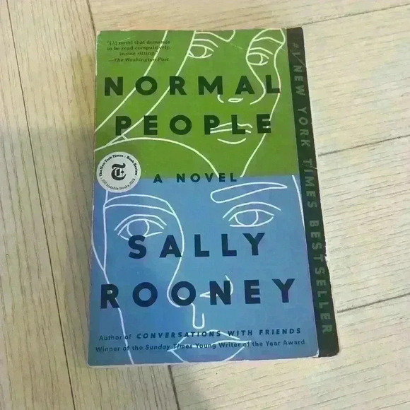 Normal people by Sally Rooney - Picture 1 of 4